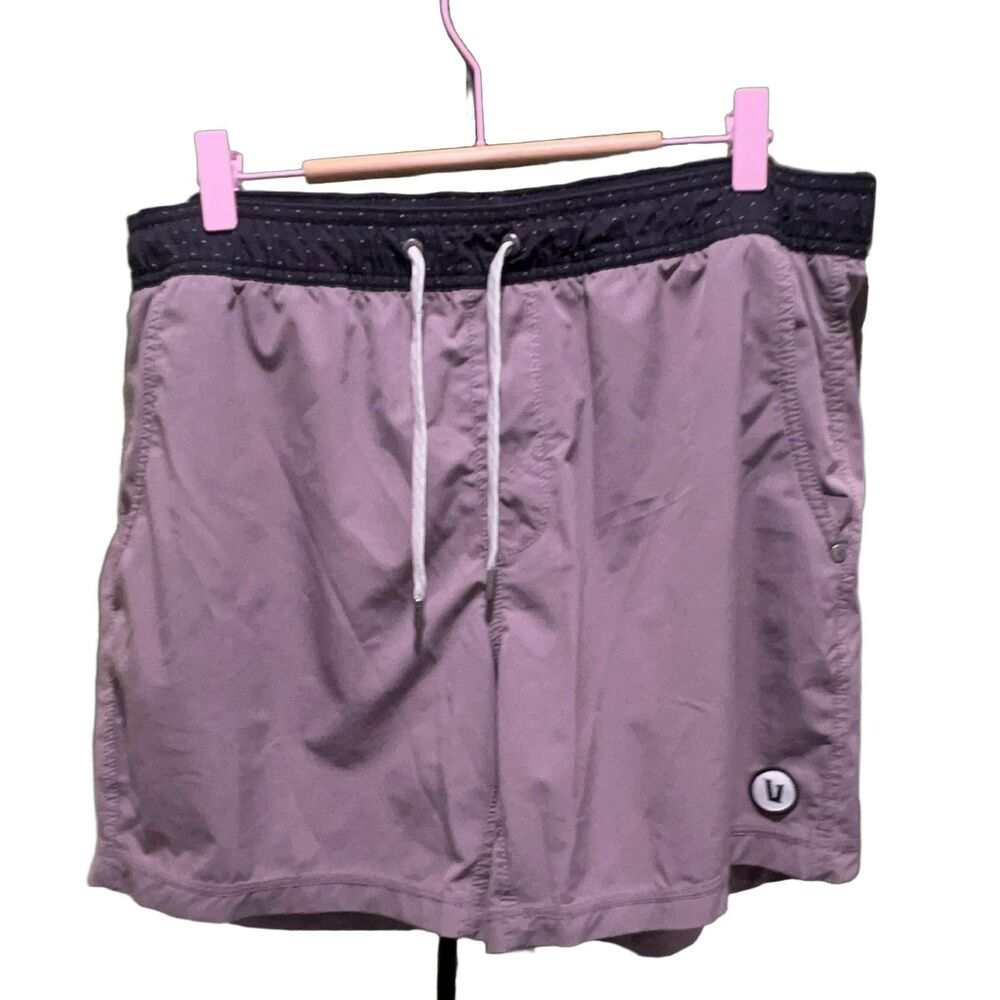 Vuori Men's Athletic Shorts Dusty Mauve Drawstring Pockets Gym Running Size 32